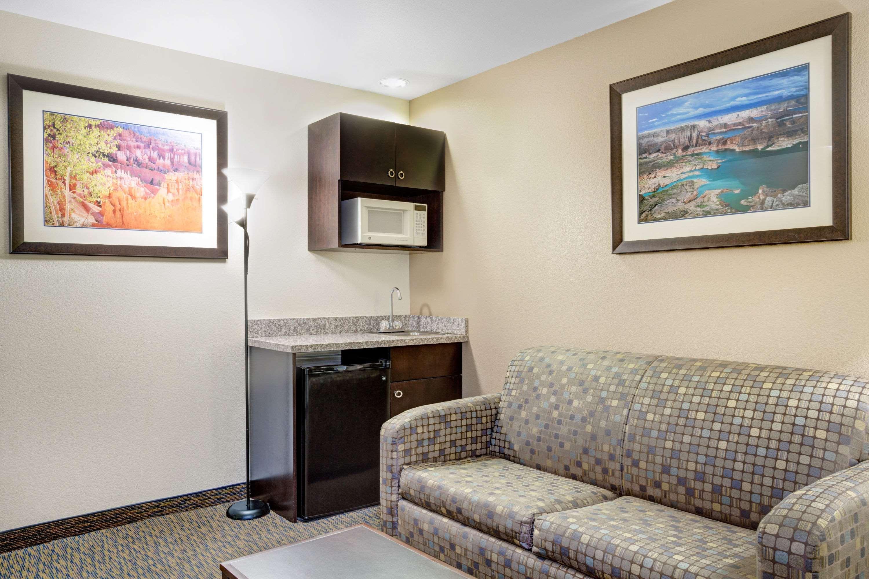 Days Inn & Suites By Wyndham Page Lake Powell Екстер'єр фото