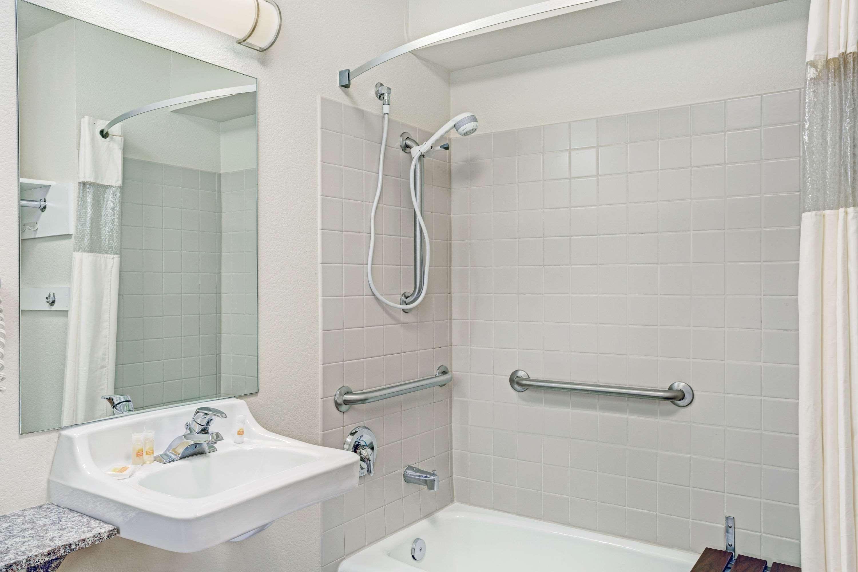 Days Inn & Suites By Wyndham Page Lake Powell Екстер'єр фото