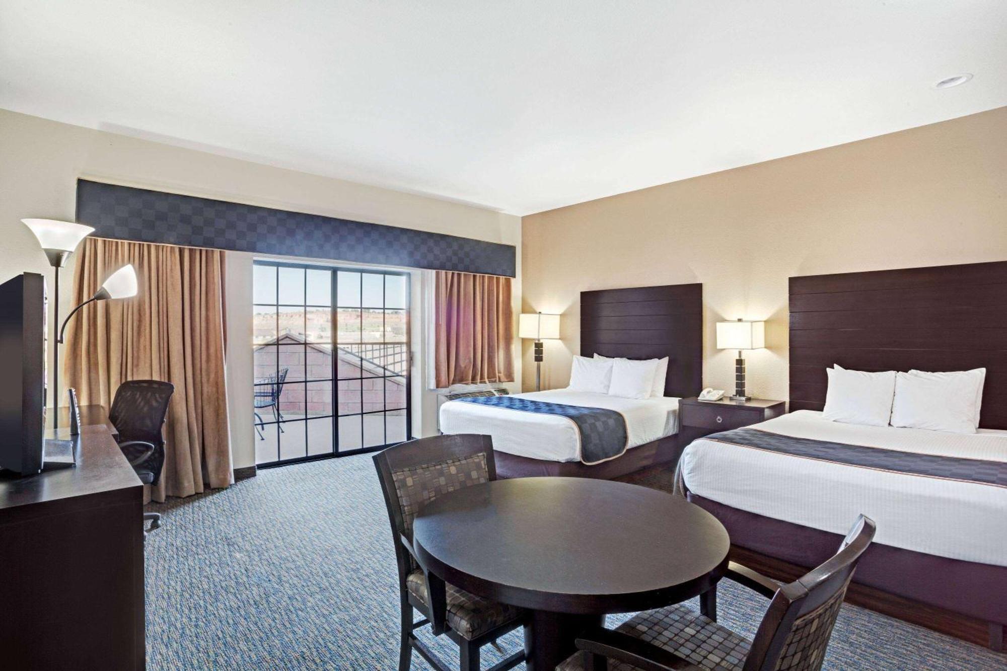 Days Inn & Suites By Wyndham Page Lake Powell Екстер'єр фото