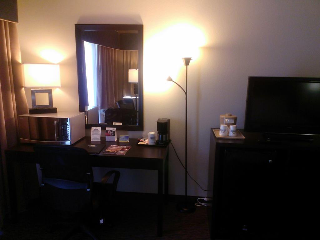 Days Inn & Suites By Wyndham Page Lake Powell Екстер'єр фото