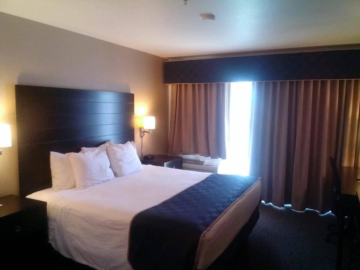 Days Inn & Suites By Wyndham Page Lake Powell Екстер'єр фото